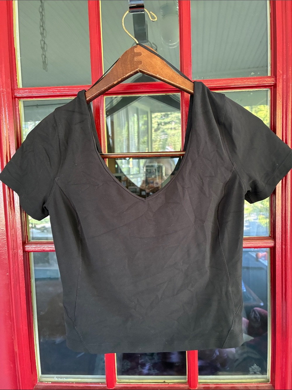 Lululemon vneck cropped short sleeve tee